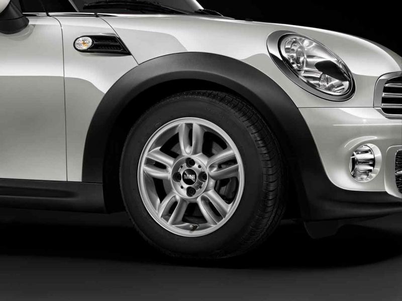 Wheels | Genuine 15" Light Alloy Wheel 5-Star Twin-Spoke R118 Silver Exterior Accessories Wheels