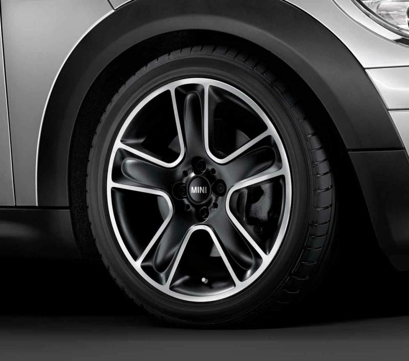 Wheels | Genuine 17" Inch Light Alloy Wheel Star Bullet R111 Black Exterior Accessories Wheels